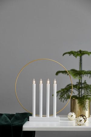 Glory Ljusstake 42 cm - vit/mässingsfärgad - Inredning - Julpynt & helgdekoration - Julpynt & juldekoration