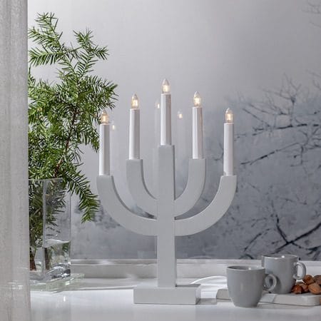 Selma Adventsljusstake 25 cm - Ljusstake i Trä för Advent - Vit - Inredning - Julpynt & helgdekoration - Julpynt & juldekoration