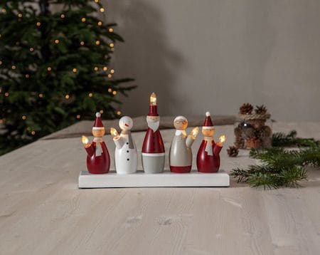 Tomtefamilj Ljusstake 33.5 cm - flerfärgad - Inredning - Julpynt & helgdekoration - Julpynt & juldekoration