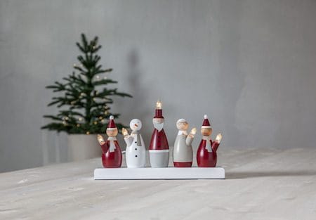 Tomtefamilj Ljusstake 33.5 cm - flerfärgad - Inredning - Julpynt & helgdekoration - Julpynt & juldekoration