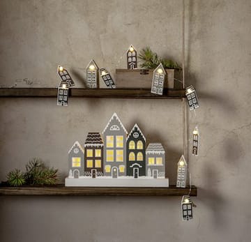 Villa Julby 32 cm - Ljusstake i Trä - Ljusgrå - Inredning - Julpynt & helgdekoration - Julpynt & juldekoration