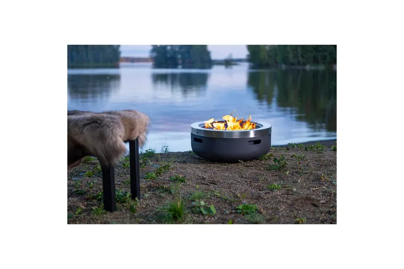 Eldstad Mustang Burbank - Svart||Silver - Inredning - Kaminer - Utomhuskamin & eldstad
