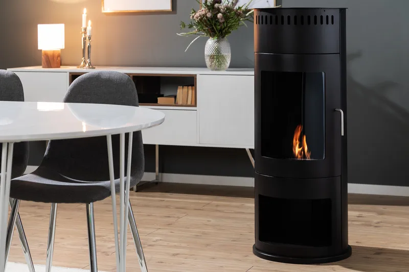 Corbo Fristående Rund Etanolkamin 112x45x45 cm i Glas och rostfritt stål - Svart - Inredning - Kaminer - Kamin utan skorsten - Etanolkaminer