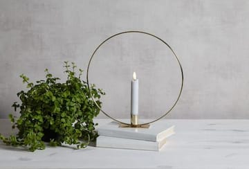 Flamme Ring Inomhusdekoration 28.5 cm - mässing/vit - Inredning - Ljus & dofter - Ljusstake & ljuslykta - Kandelaber & bordsljusstake