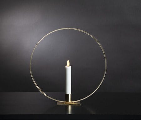 Flamme Ring Inomhusdekoration 28.5 cm - mässing/vit - Inredning - Ljus & dofter - Ljusstake & ljuslykta - Kandelaber & bordsljusstake