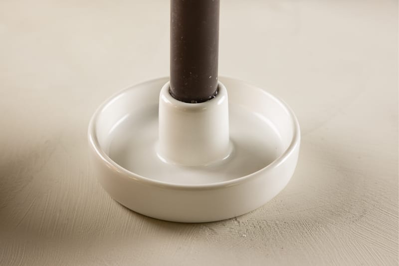 Otis Ljusstake 11x5 cm - Vit - Inredning - Ljus & dofter - Ljusstake & ljuslykta - Kandelaber & bordsljusstake