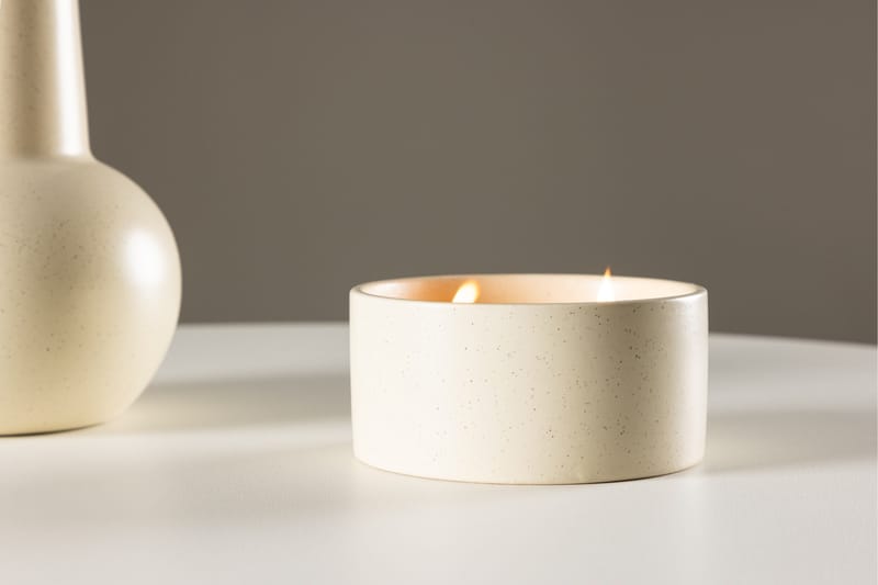 Douglas Doftljus - Beige - Inredning - Ljus & dofter - Stearinljus - Doftljus