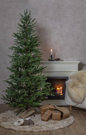 Malung Plastgran 200 cm - Grön/Svart - Inredning - Julpynt & helgdekoration - Julpynt & juldekoration - Plastgran