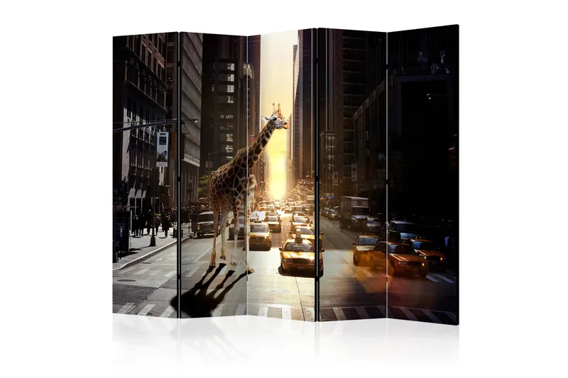 Rumsavdelare Giraffe in the Big City II 225x172 cm, Artgeist sp. z o. o.