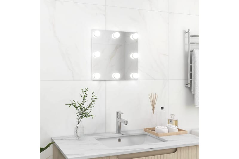 Väggspegel med LED-belysning fyrkantig - Silver - Inredning - Speglar - Väggspegel