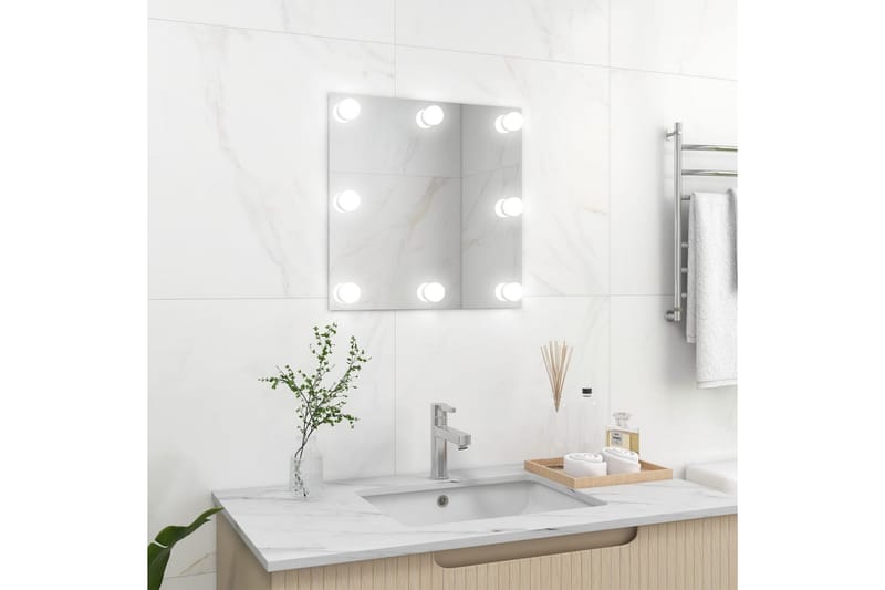 Väggspegel med LED-belysning fyrkantig - Silver - Inredning - Speglar - Väggspegel