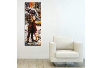 Canvastavla 30x80 cm - Romantisk dans under ett paraply i regnet - Röd / Brun / Grå - Inredning - Tavlor & konst - Canvastavlor