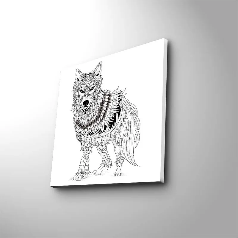 Canvastavla 45x45 cm - Detaljerad illustration av en varg med fjädrar och ornamentala mönster - Svart / Vitt - Inredning - Tavlor & konst - Canvastavlor