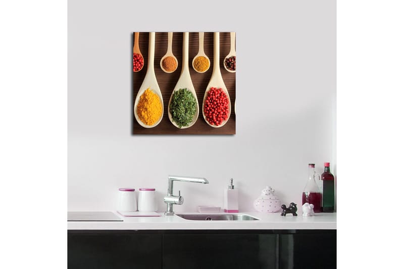Canvastavla 45x45 cm - Färgglada kryddor i träskedar - Gul / Grön / Röd - Inredning - Tavlor & konst - Canvastavlor
