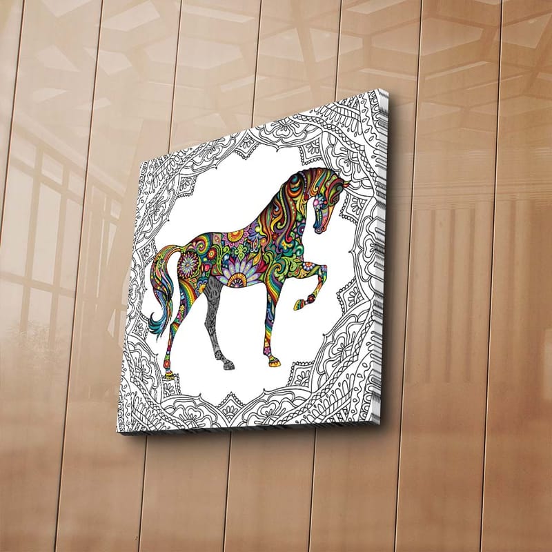 Canvastavla 45x45 cm - Färgglatt hästmotiv med mönster och detaljer - Röd / Grön / Blå - Inredning - Tavlor & konst - Canvastavlor