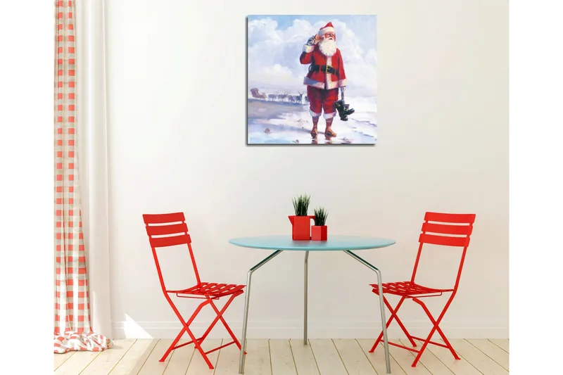 Canvastavla 45x45 cm - Glad tomte vid havet med stövlar i handen - Röd / Vit / Blå - Inredning - Tavlor & konst - Canvastavlor