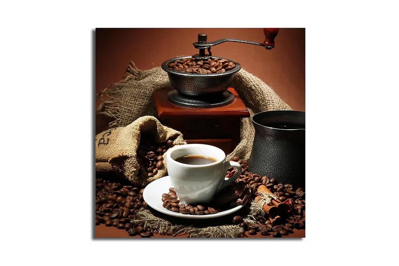 Canvastavla 45x45 cm - Kopp med nybryggt kaffe omgiven av kaffebönor och en kaffekvarn - Mörkbrun / Svart / Beige - Inredning - Tavlor & konst - Canvastavlor