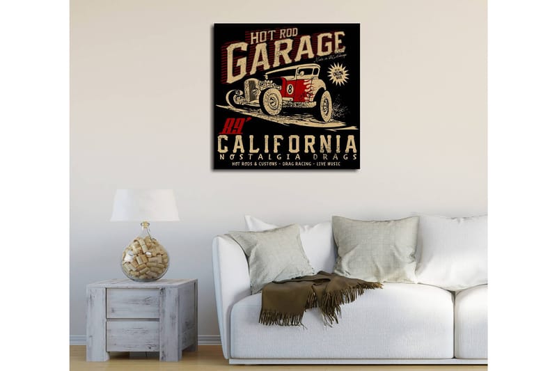 Canvastavla 45x45 cm - Retro hot rod-bil i rörelse - Röd / Svart / Beige - Inredning - Tavlor & konst - Canvastavlor