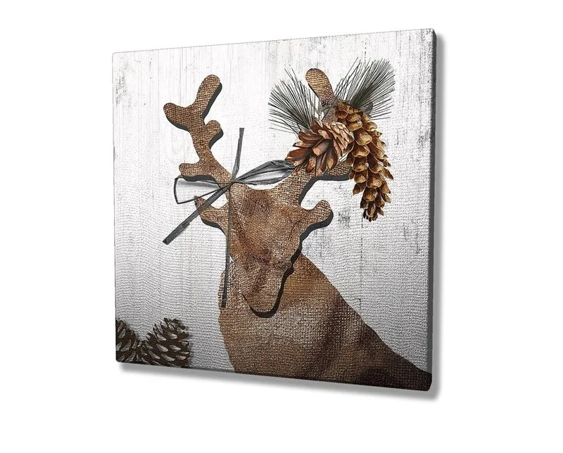Canvastavla 45x45 cm - Stiliserad ren med kottar och grönska som dekoration - Brunt / Beige / Grönt - Inredning - Tavlor & konst - Canvastavlor