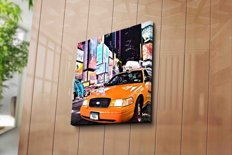 Canvastavla 45x45 cm - Taxis i neonupplysta stadsmiljö - Orange / Svart / Blå - Inredning - Tavlor & konst - Canvastavlor