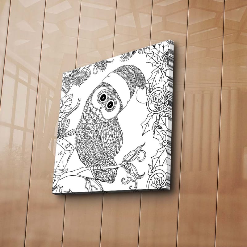 Canvastavla 45x45 cm - Uggla med tomteluva omgiven av juldekorationer - Svart / Vitt - Inredning - Tavlor & konst - Canvastavlor