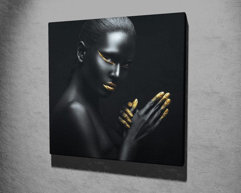 Canvastavla 45x45 cm - Porträtt av en kvinna med svart hud och guldiga detaljer - Svart / Guld - Inredning - Tavlor & konst - Canvastavlor