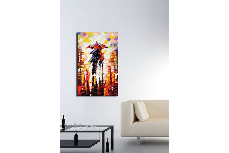 Canvastavla 45x70 cm - Par med paraplyer i regnig stadsmiljö - Röd / Svart / Orange - Inredning - Tavlor & konst - Canvastavlor
