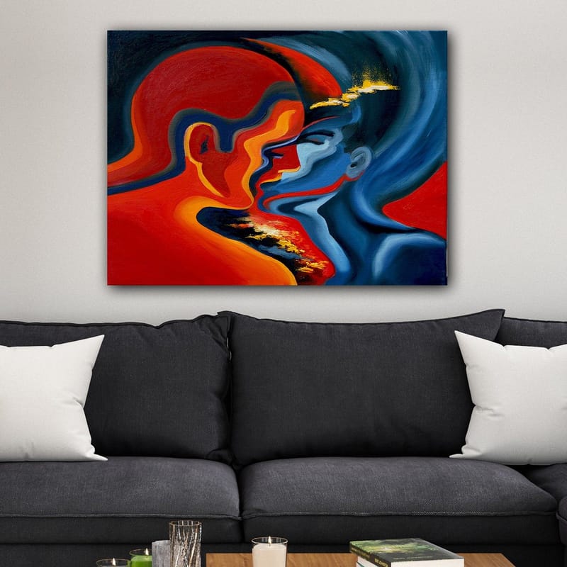Canvastavla 70x100 cm - Abstrakt skildring av två ansikten som närmar sig varandra i en intensiv och känslomässig omfamning - Röd / Blå / Svart - Inredning - Tavlor & konst - Canvastavlor