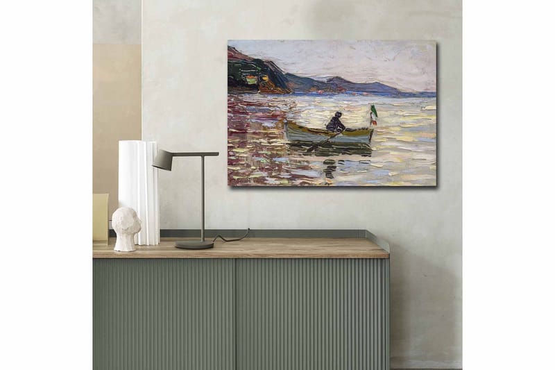 Canvastavla 70x100 cm - Båt med två personer som fiskar på en glittrande sjö under en ljus himmel - Blå / Grön / Beige - Inredning - Tavlor & konst - Canvastavlor