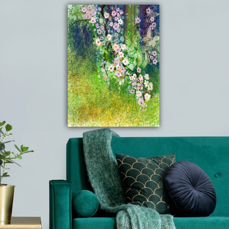 Canvastavla 70x100 cm - Blomstrande grenar med rosa och vita blommor i en grönskande miljö - Rosa / Grön / Vit - Inredning - Tavlor & konst - Canvastavlor