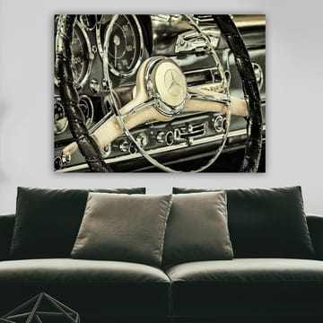 Canvastavla 70x100 cm - Detaljerad närbild av en klassisk bils ratt och instrumentpanel - Silver / Svart / Beige - Inredning - Tavlor & konst - Canvastavlor