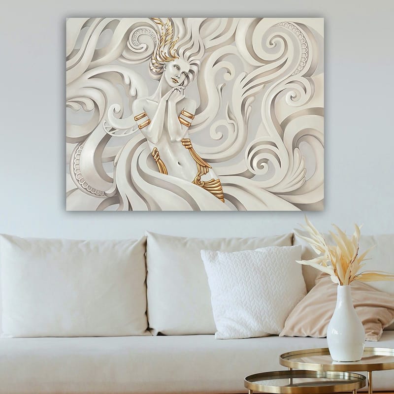 Canvastavla 70x100 cm - Elegant kvinna med svävande hår omgiven av dekorativa svängningar och mönster - Vit / Guld / Grå - Inredning - Tavlor & konst - Canvastavlor