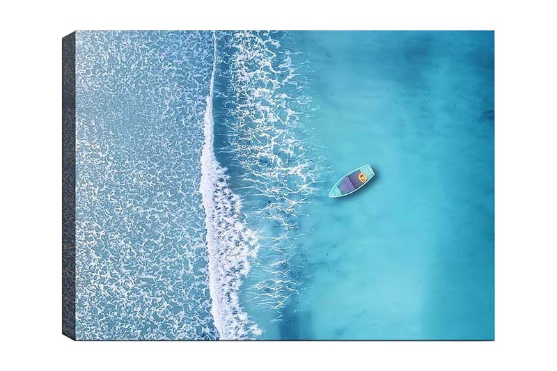 Canvastavla 70x100 cm - Ensam båt på ett klart, turkost hav med vita vågor som rullar in mot stranden, Turkos / Vit