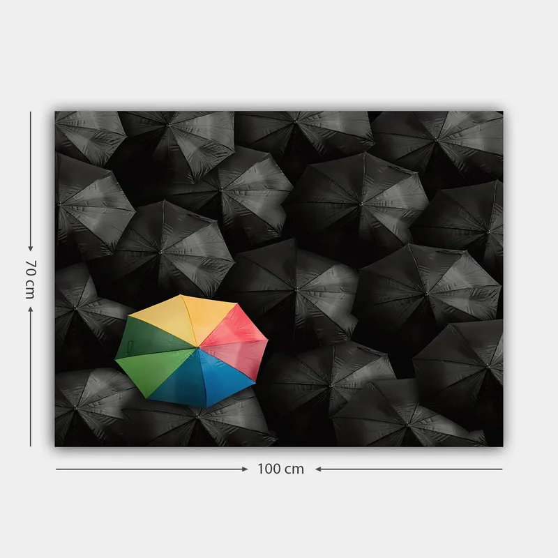 Canvastavla 70x100 cm - Ensam färgglad paraply bland en mängd svarta paraplyer - Svart / Gul / Röd - Inredning - Tavlor & konst - Canvastavlor