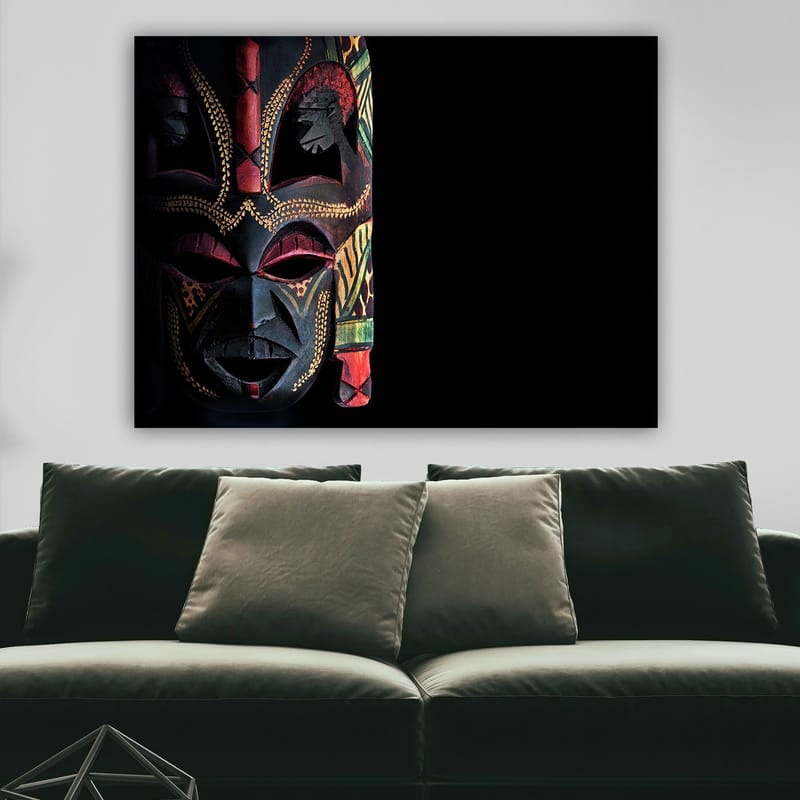 Canvastavla 70x100 cm - Färgglad afrikansk mask med detaljerade mönster och uttrycksfulla drag - Svart / Röd / Grön - Inredning - Tavlor & konst - Canvastavlor