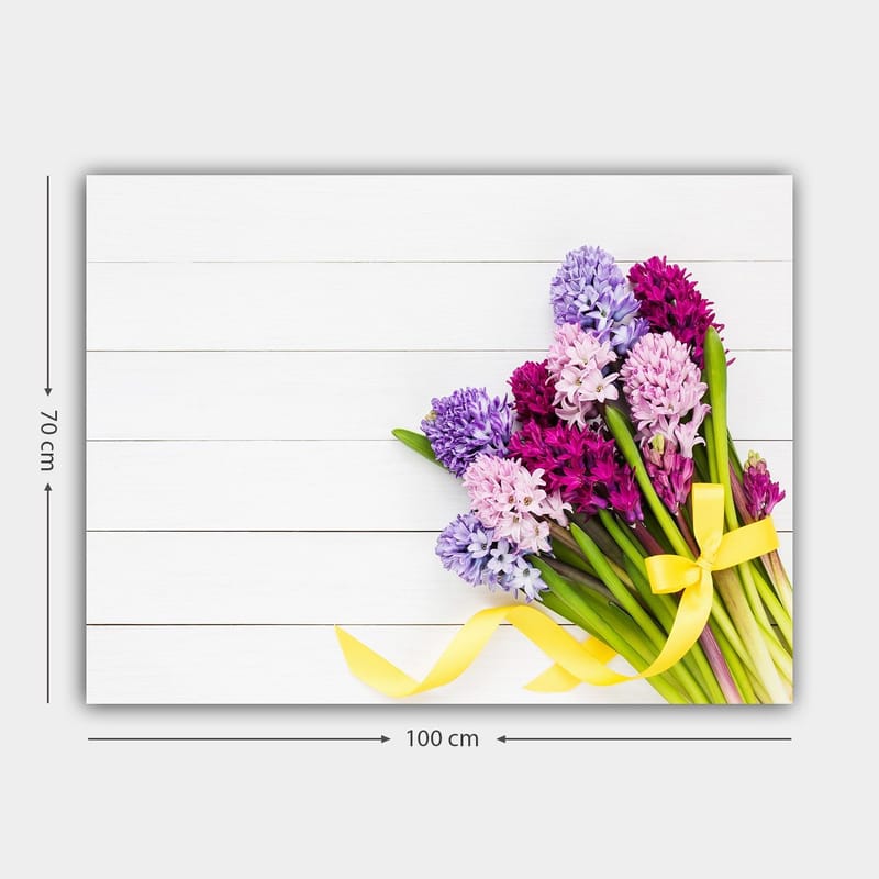 Canvastavla 70x100 cm - Färgglad bukett av hyacinter med en gul rosett - Lila / Rosa / Gul - Inredning - Tavlor & konst - Canvastavlor