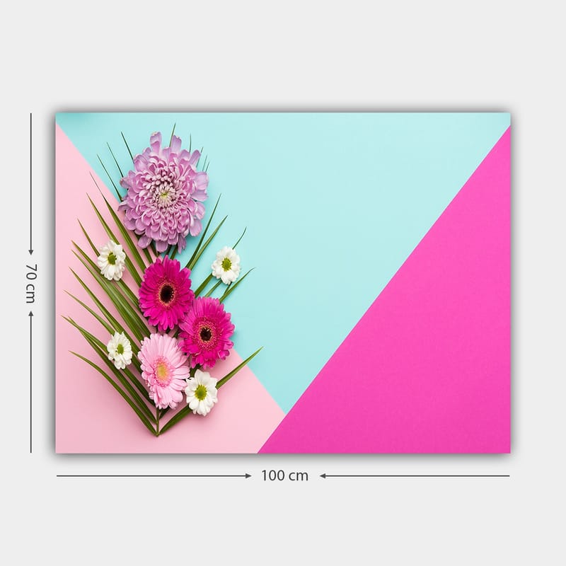 Canvastavla 70x100 cm - Färgglad komposition av blommor mot en geometrisk bakgrund i pastellfärger - Rosa / Ljusblå / Grön - Inredning - Tavlor & konst - Canvastavlor
