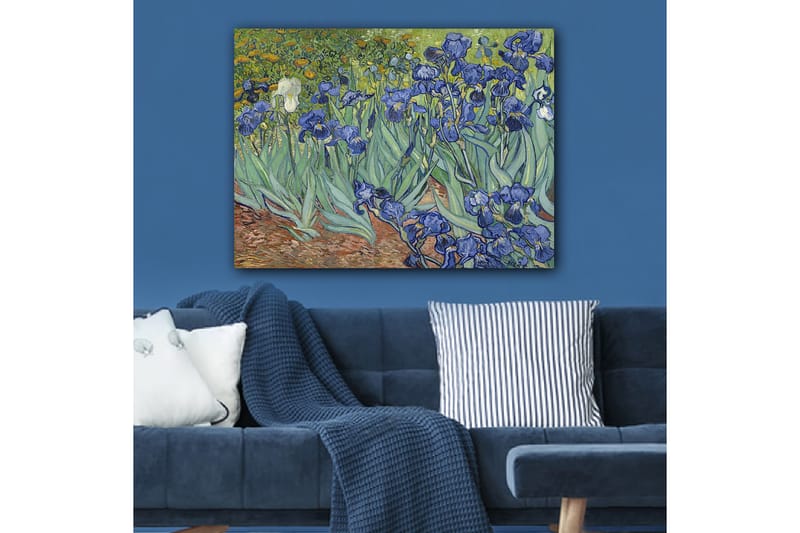 Canvastavla 70x100 cm - Färgglad samling av irisblommor i olika nyanser av blått - Blå / Grön / Vit - Inredning - Tavlor & konst - Canvastavlor