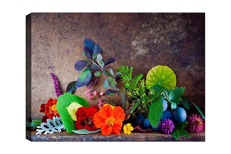 Canvastavla 70x100 cm - Färgstark komposition av blommor och gröna blad - Röd / Grön / Lila - Inredning - Tavlor & konst - Canvastavlor