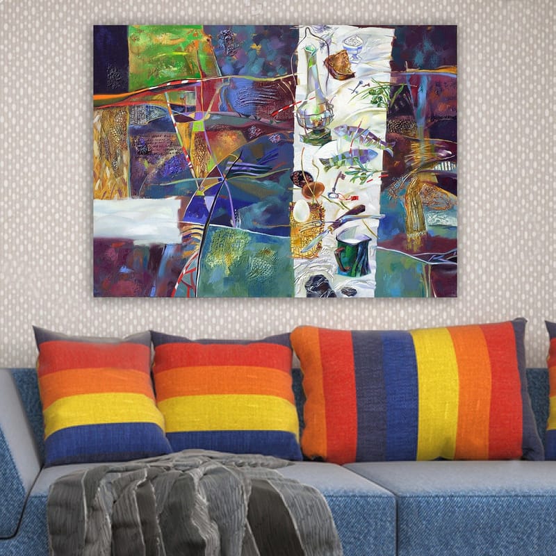 Canvastavla 70x100 cm - Färgstark stillhet med ett dukat bord som visar olika föremål och mat - Grön / Blå / Lila - Inredning - Tavlor & konst - Canvastavlor