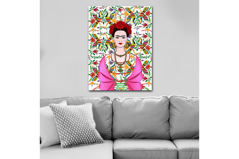 Canvastavla 70x100 cm - Färgstark porträtt av en kvinna med traditionell mexikansk klädsel och blommor i håret, omgiven av en livlig bakgrund med fåglar och blommor - Rosa / Grön / Röd - Inredning - Tavlor & konst - Canvastavlor