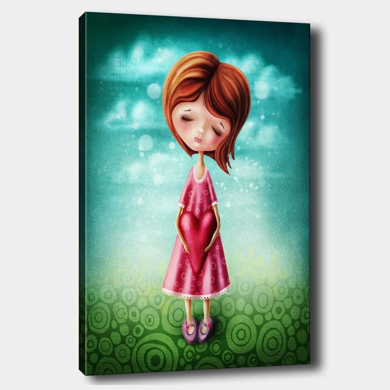 Canvastavla 70x100 cm - Flicka som håller ett stort rött hjärta framför sig, klädd i en rosa klänning - Rosa / Röd / Grön - Inredning - Tavlor & konst - Canvastavlor