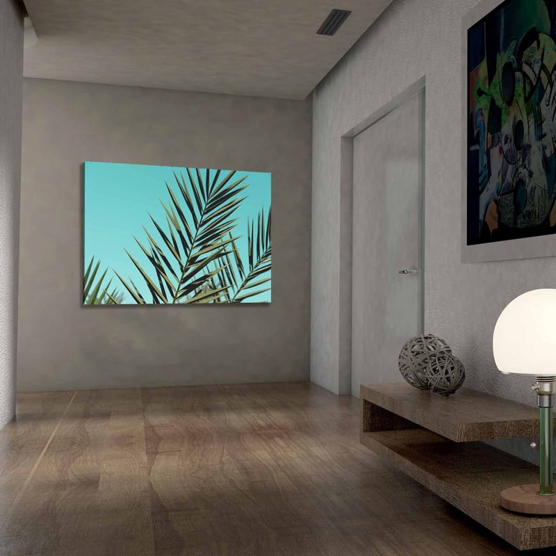 Canvastavla 70x100 cm - Grönskande palmblad mot en klar himmel - Turkos / Mörkgrön - Inredning - Tavlor & konst - Canvastavlor