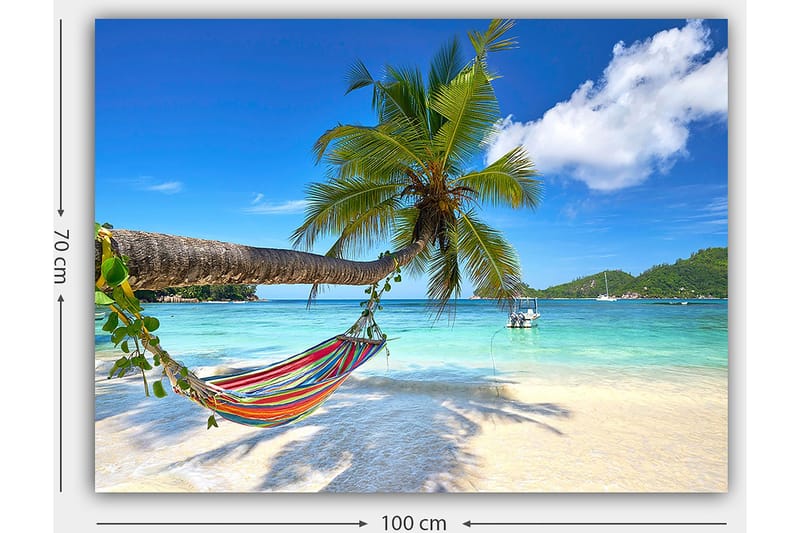 Canvastavla 70x100 cm - Hängmatta mellan palmer vid en tropisk strand med klart blått hav - Grön / Blå / Beige - Inredning - Tavlor & konst - Canvastavlor