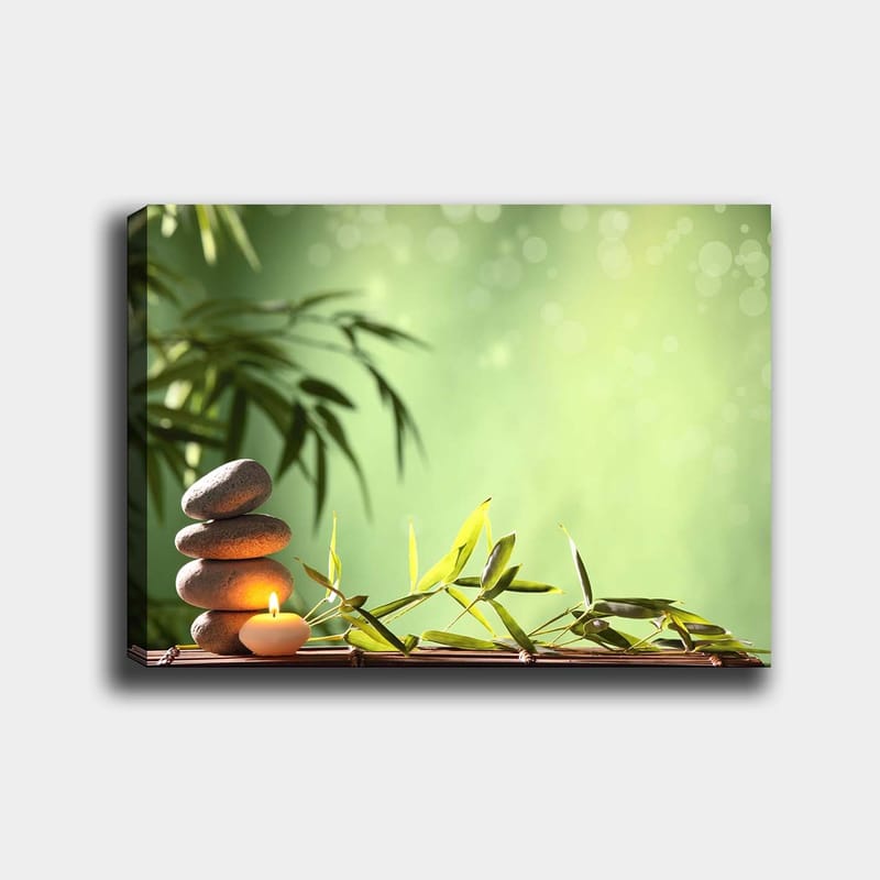 Canvastavla 70x100 cm - Harmonisk komposition med staplade stenar, ett ljus och bambu som symboliserar lugn och balans, Grön / Grå / Beige