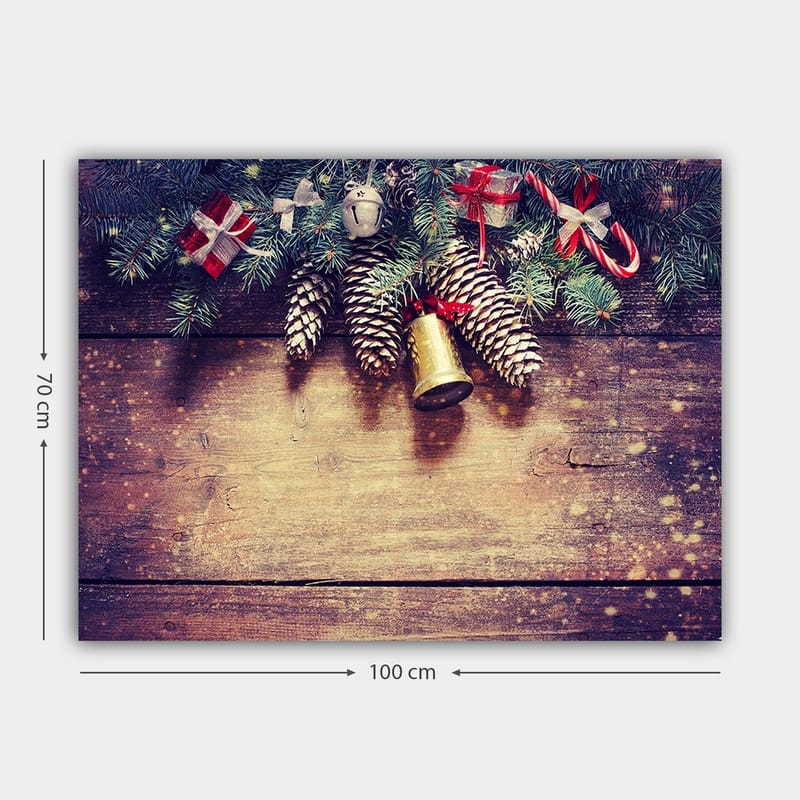 Canvastavla 70x100 cm - Juldekoration med granris, kottar och presenter - Grön / Brun / Röd - Inredning - Tavlor & konst - Canvastavlor