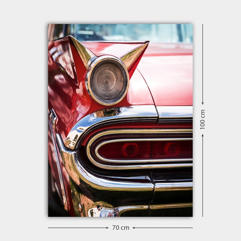 Canvastavla 70x100 cm - Klassisk bil med en distinkt röd färg och glänsande kromdetaljer - Röd / Krom (silver) - Inredning - Tavlor & konst - Canvastavlor