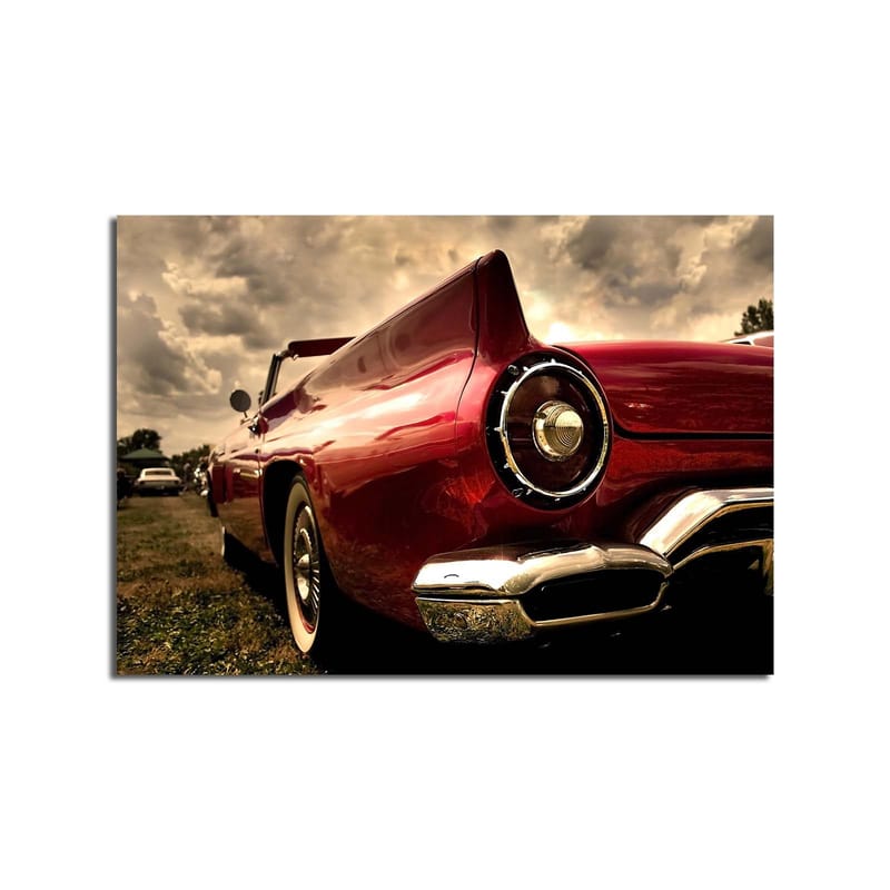 Canvastavla 70x100 cm - Klassisk röd bil med en elegant bakdel och kromade detaljer - Röd / Krom (silver) - Inredning - Tavlor & konst - Canvastavlor