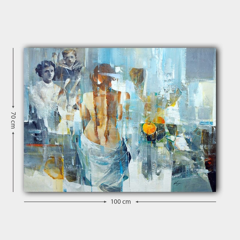 Canvastavla 70x100 cm - Kvinna med ryggen vänd mot betraktaren, omgiven av abstrakta former och figurer - Blå / Orange / Grå - Inredning - Tavlor & konst - Canvastavlor