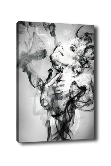 Canvastavla 70x100 cm - Kvinna som framträder ur svävande rökformationer - Svart / Grå / Vit - Inredning - Tavlor & konst - Canvastavlor